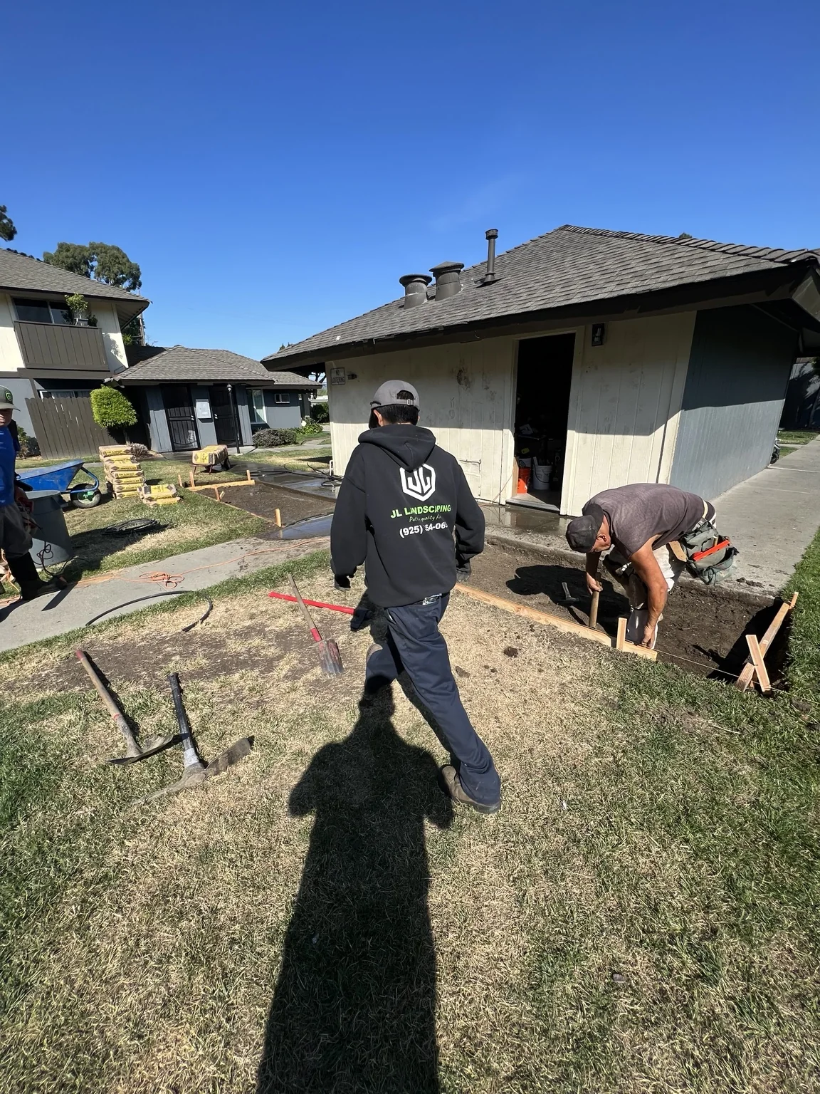 JL Landscaping commercial landscape construction project